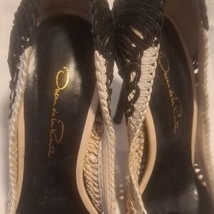 Oscar de la Renta Black and Cream Heels with Woven Detail